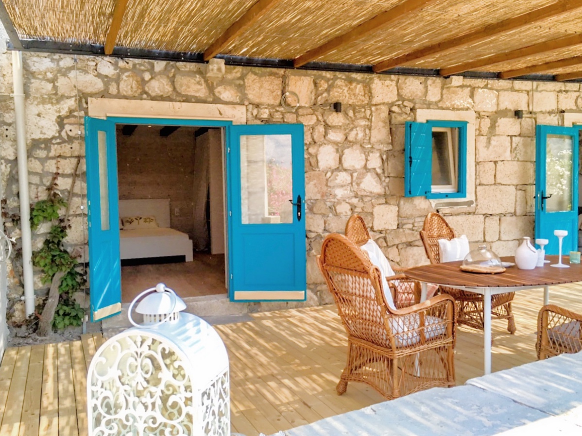 ECO Aparthotel "The Dreamers' Club" Luxury ecofriendly apartthotel