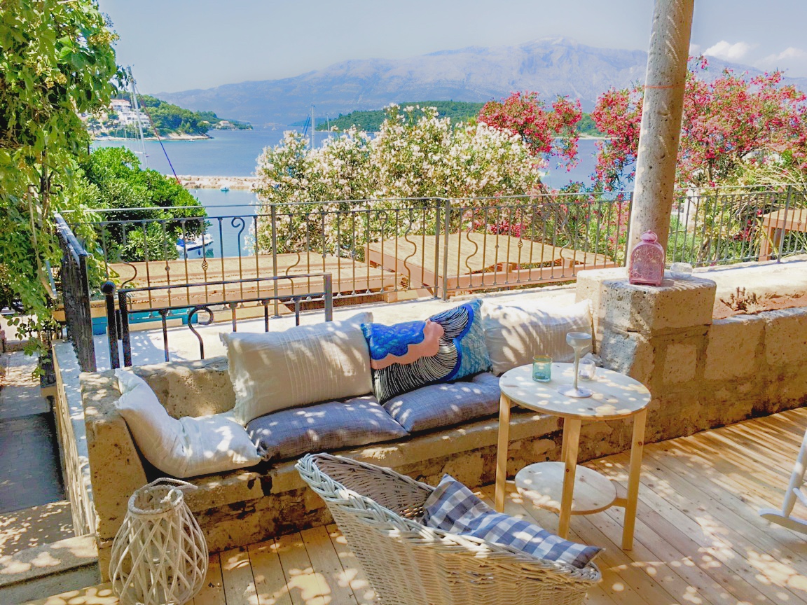 ECO Aparthotel "The Dreamers' Club" Luxury ecofriendly apartthotel