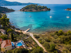 Villa Dionysus has a perfect setting in front of the beautiful Gradina Bay