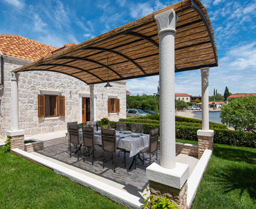 Villa Loviste Paradise