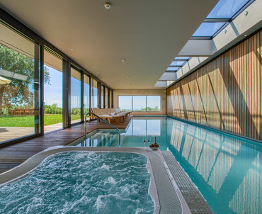 Wonderful and refreshing 18 m long indoor pool